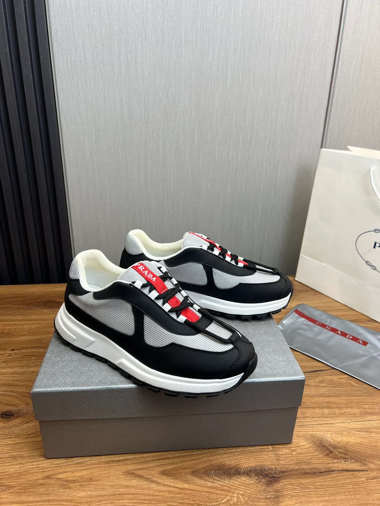 Men's shoes 💰540💰 [PRADA] Men's shoes are popular in the counter, official website is synchronized, 1 high-quality shipment ✔️Original fly-woven cowhide + cowhide lining, 1🆚1 replica, original sole, 38-45 (45 customized, non-refundable)